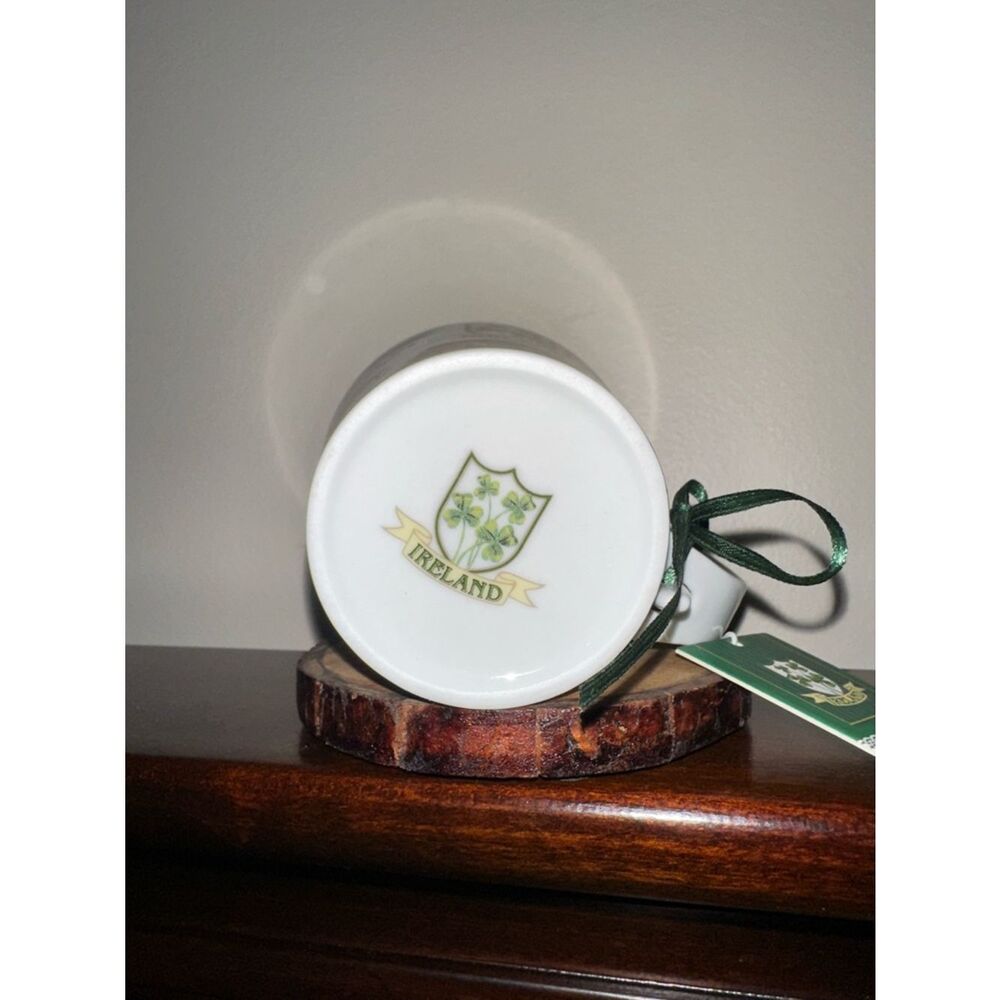 Shamrock IRELAND White Multi Mug & Spoon Set Souvenir Places to Visit Graphics - Picture 5 of 5